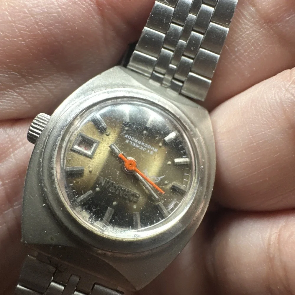 Works Vintage Cornavin Ladies 21 jewels ShockProof Swiss Manual wind 26mm Fit‎ 6
